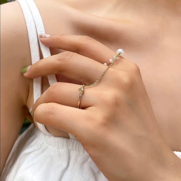 Gold Faux Pearls Rhinestone Chain Double Ring - Picture 4 of 7